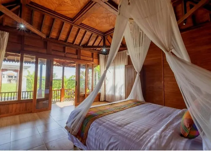 Serene With Private Pool And Rice Field Views Vakantiehuis